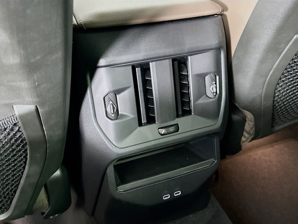 2025 BMW X3 - Image 18