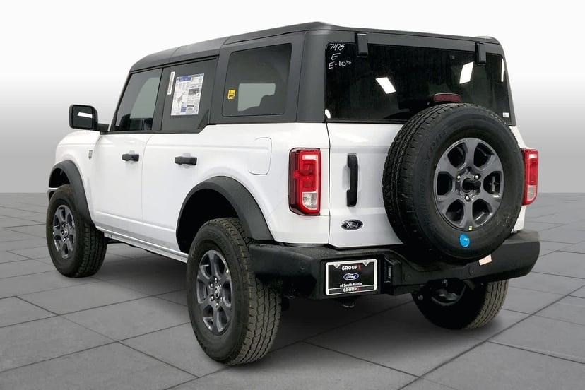 2025 Ford Bronco - Image 11