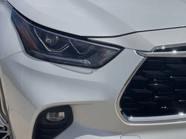 2026 Toyota Highlander Hybrid - Image 3