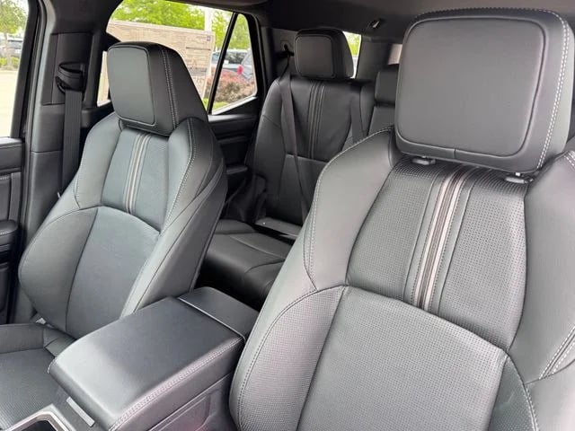 2026 Toyota 4Runner - Image 11