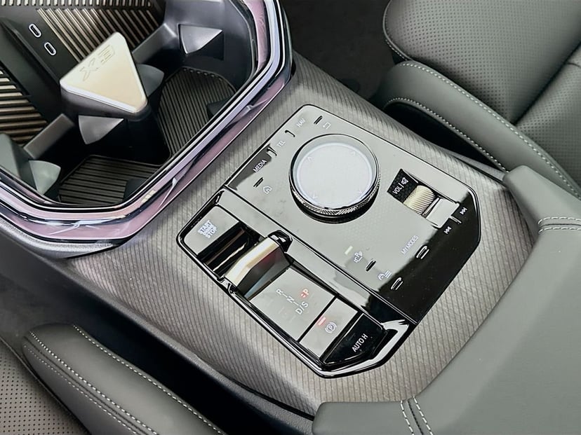2025 BMW X3 - Image 15