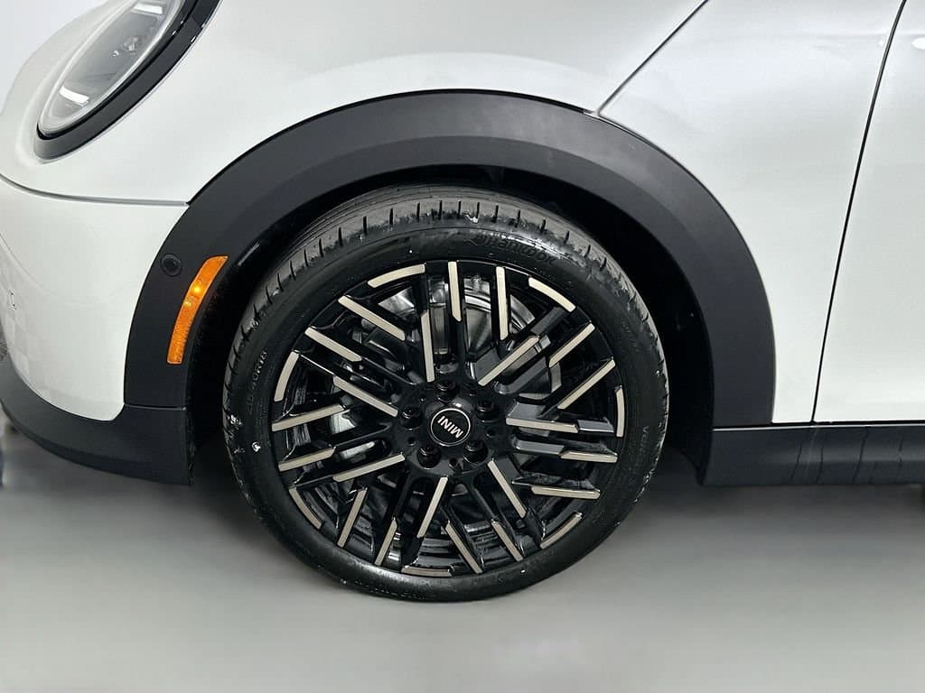 2025 MINI COOPER - Image 23