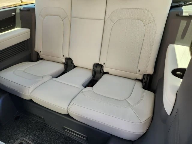 2025 Land Rover Defender 130 - Image 21