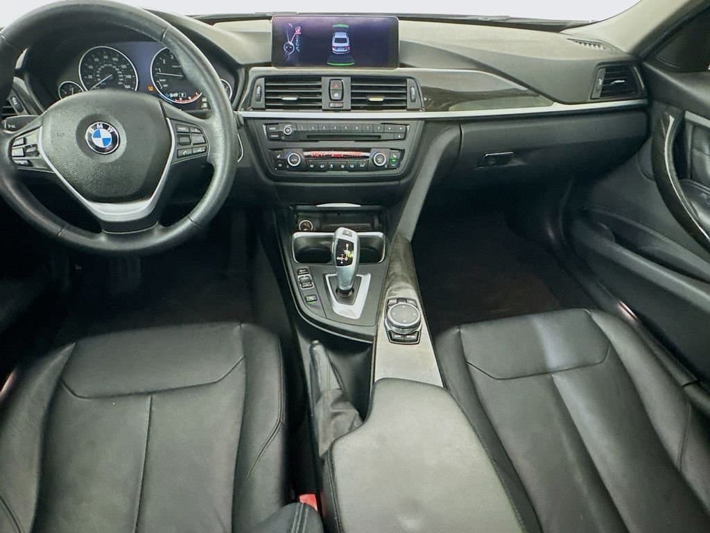 2015 BMW 3 - Image 29
