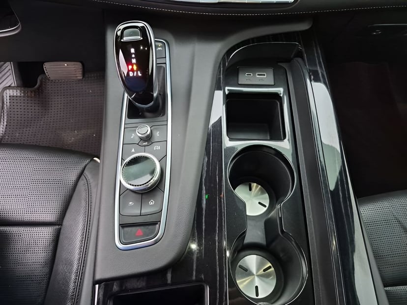 2021 Cadillac Escalade - Image 43