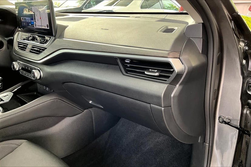 2023 Nissan Altima - Image 19