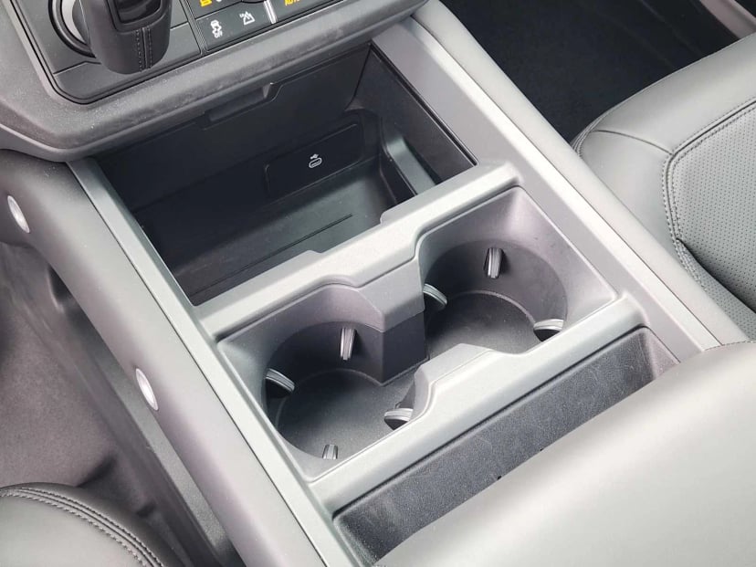 2026 LAND ROVER Defender 130 - Image 18