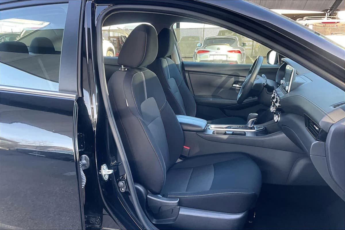 2024 Nissan Sentra - Image 9