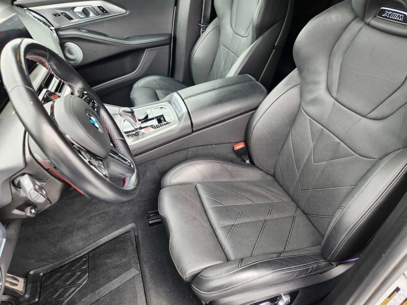 2023 BMW XM - Image 12