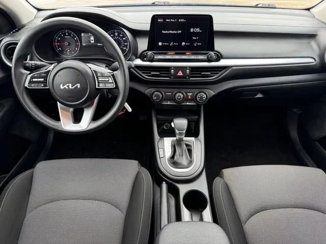 2023 Kia Forte - Image 20