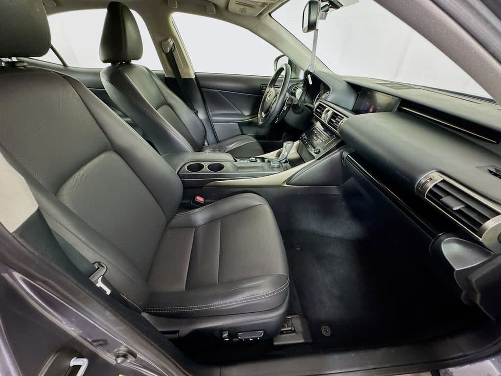 2014 LEXUS IS - Image 35