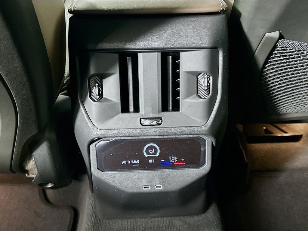 2026 BMW X3 - Image 18