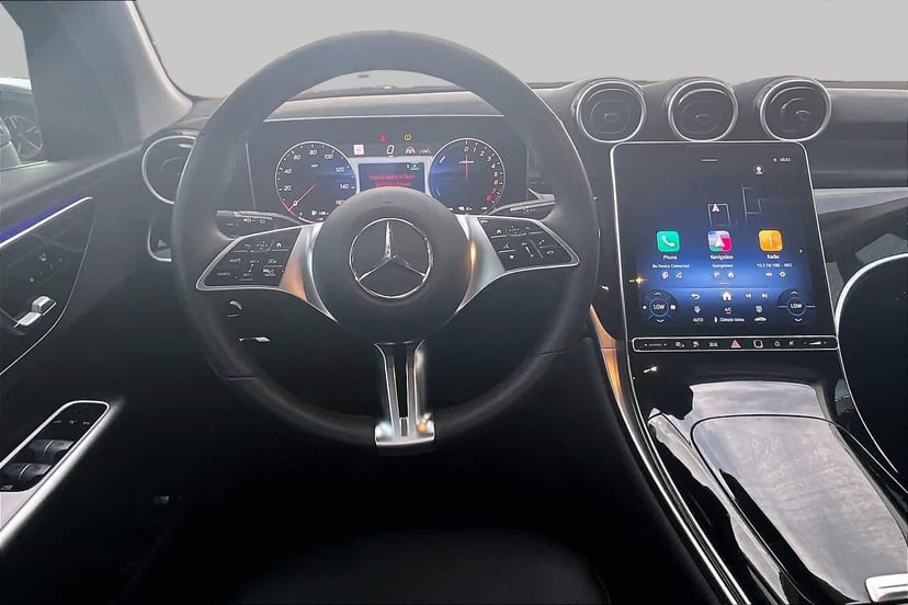 2025 Mercedes-Benz GLC 350e - Image 6
