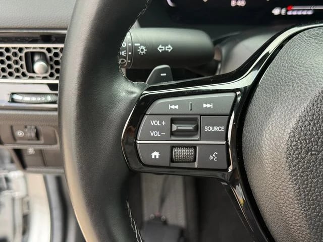 2025 Honda Civic - Image 17