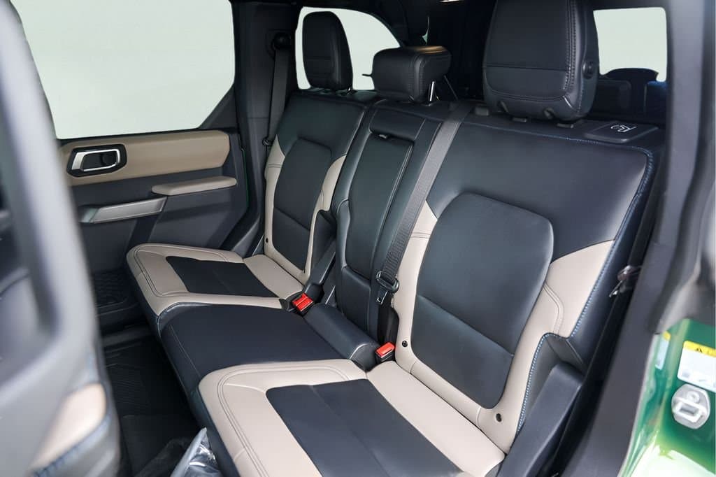 2023 Ford Bronco - Image 26