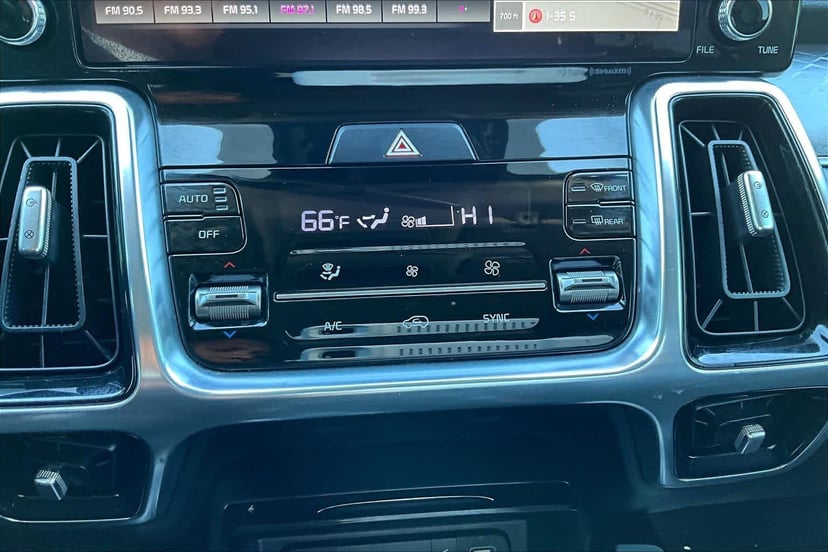 2021 Kia Sorento - Image 33