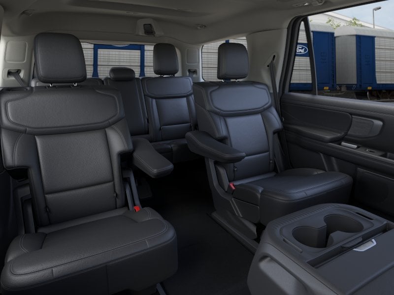 2026 Ford Expedition - Image 24