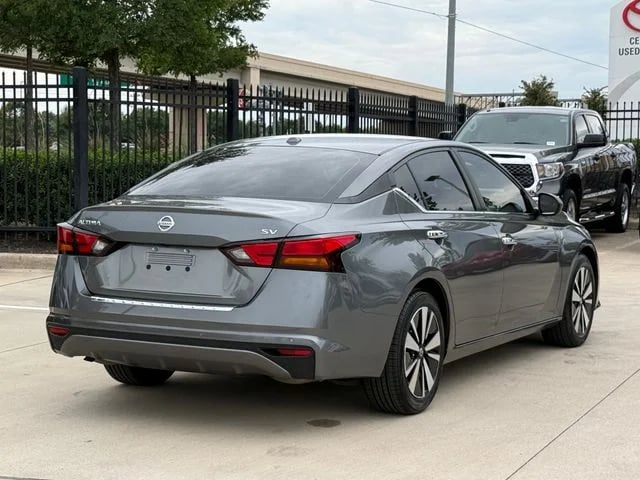 2022 Nissan Altima - Image 4