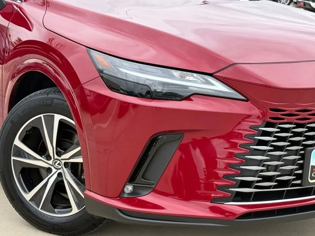 2024 Lexus RX - Image 3