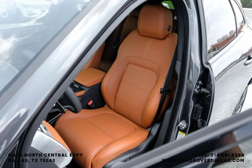 2026 Jaguar F-PACE - Image 36