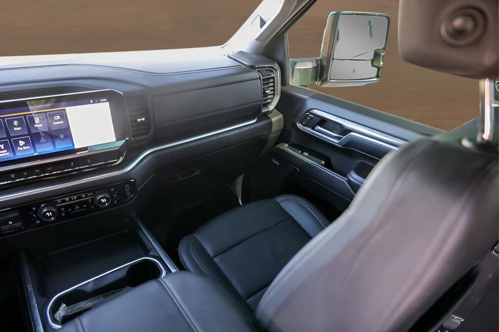 2024 Chevrolet Silverado 2500HD - Image 27