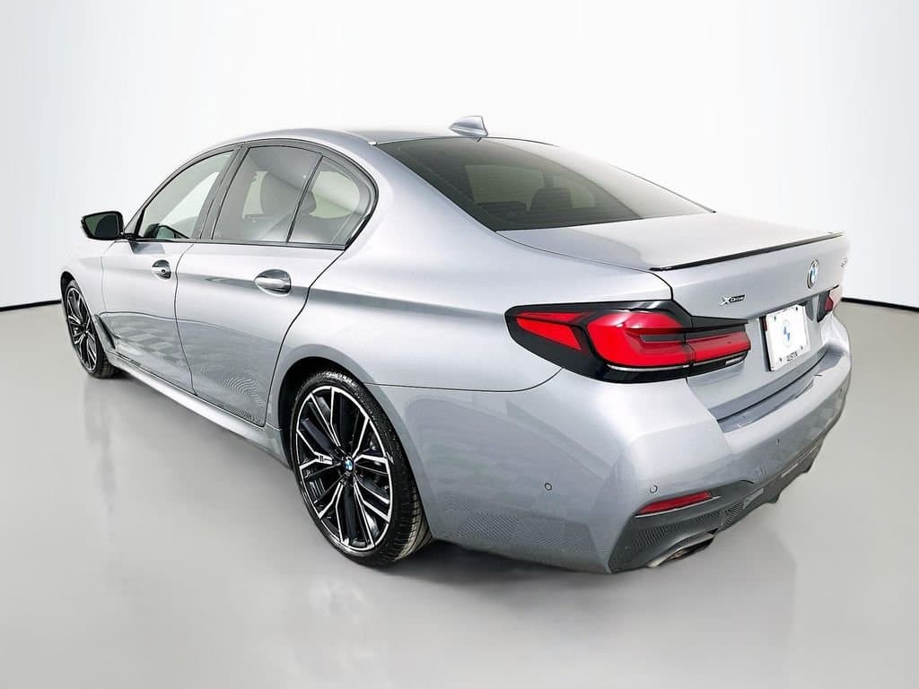 2023 BMW 5 Series - Image 7