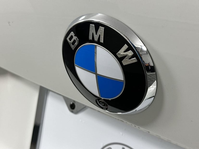 2026 BMW i4 - Image 22