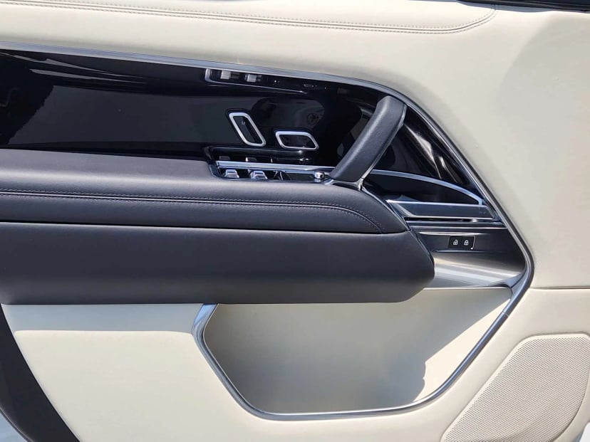 2023 Land Rover Range Rover - Image 22