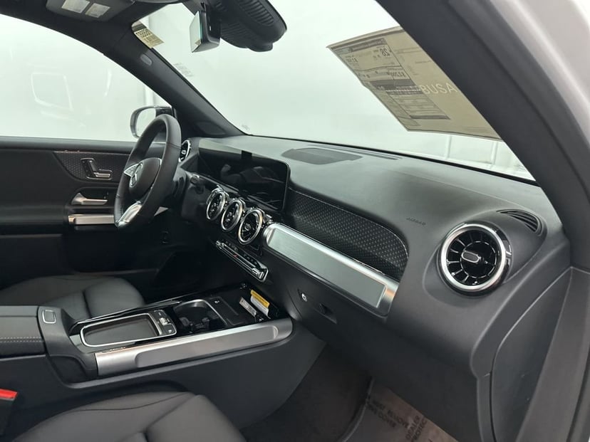 2026 Mercedes-Benz GLB - Image 27