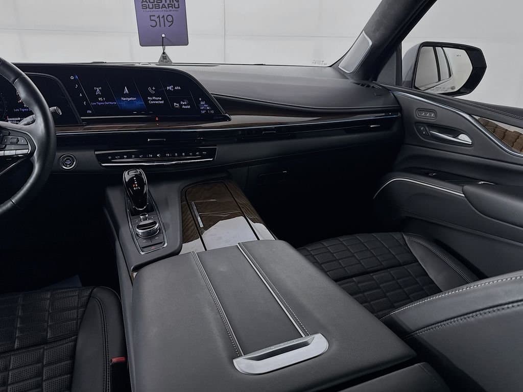 2023 CADILLAC Escalade - Image 31