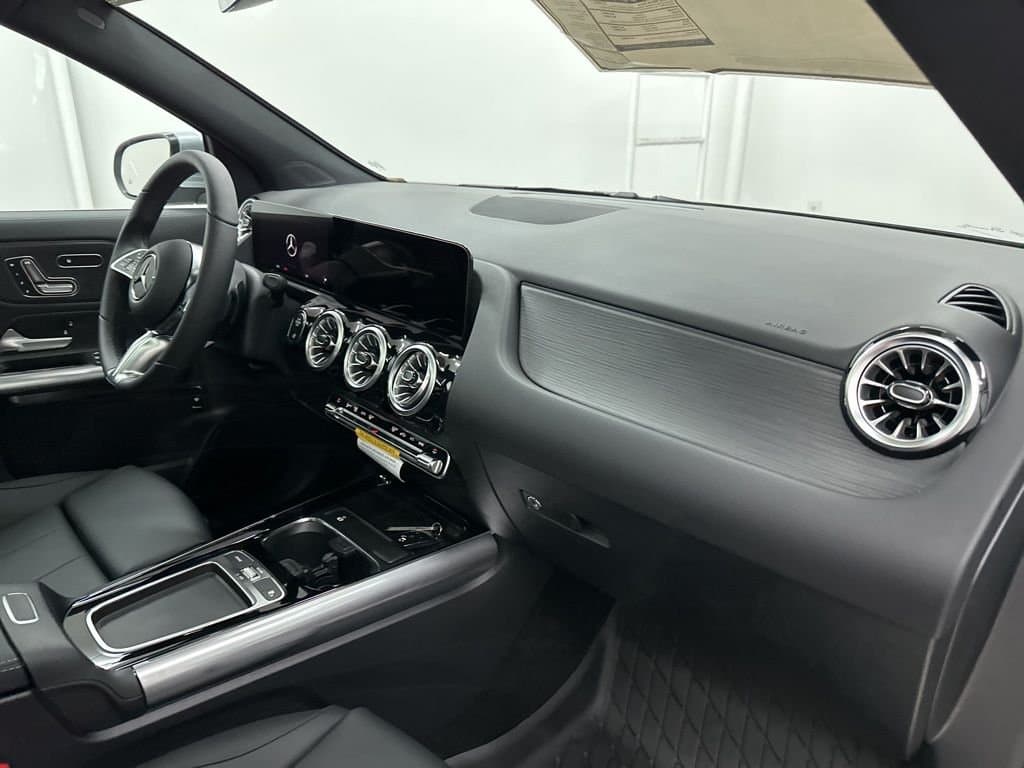 2026 MERCEDES-BENZ GLA - Image 28