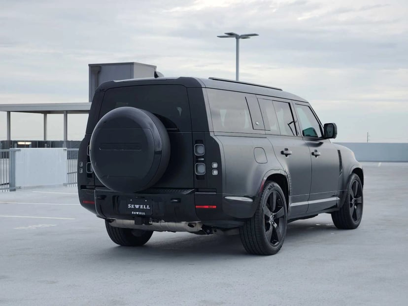 2024 Land Rover Defender - Image 5