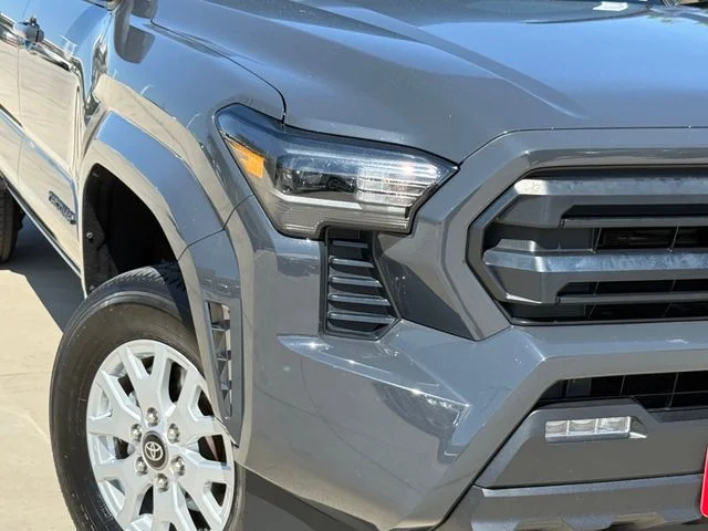 2024 Toyota Tacoma - Image 3