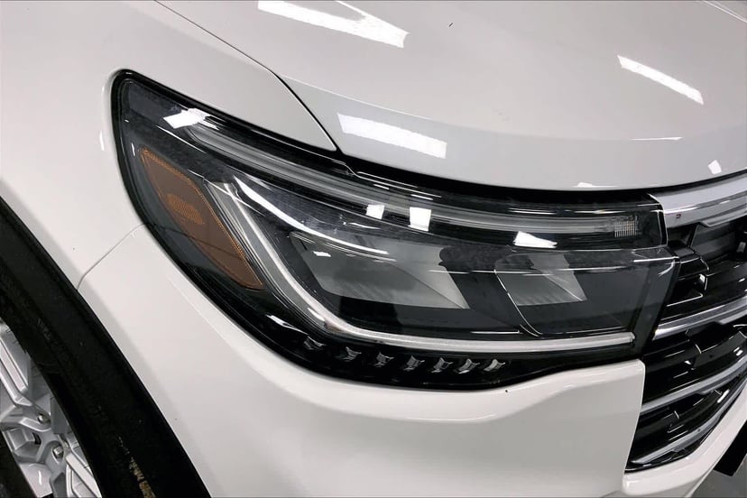 2026 Ford Explorer - Image 13