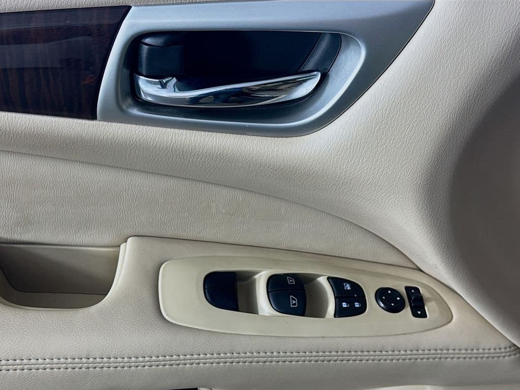 2013 NISSAN Pathfinder - Image 23