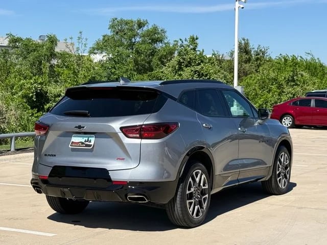 2025 Chevrolet Blazer - Image 4