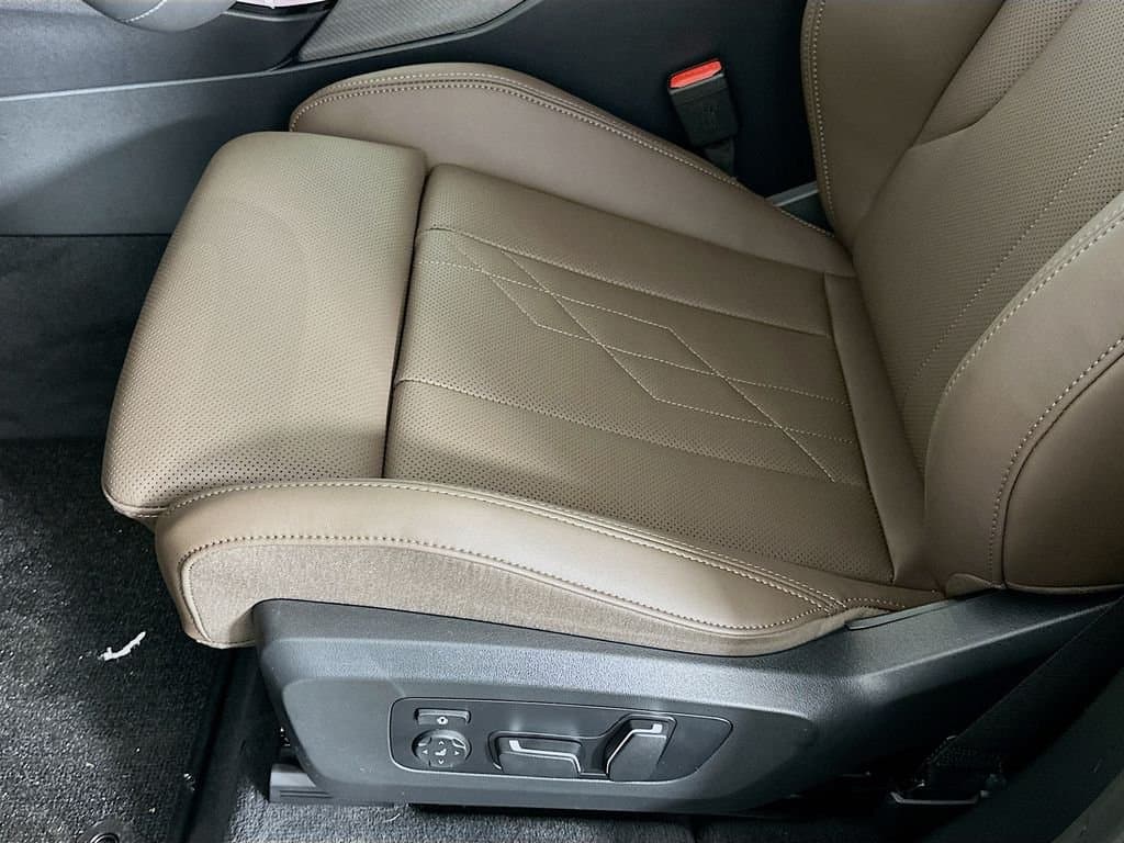 2025 BMW X3 - Image 21