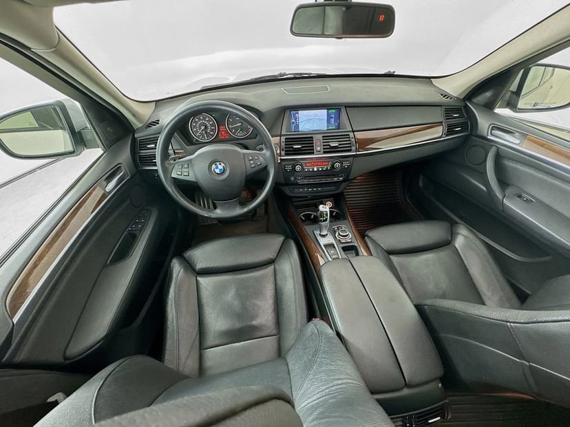 2010 BMW X5 - Image 29