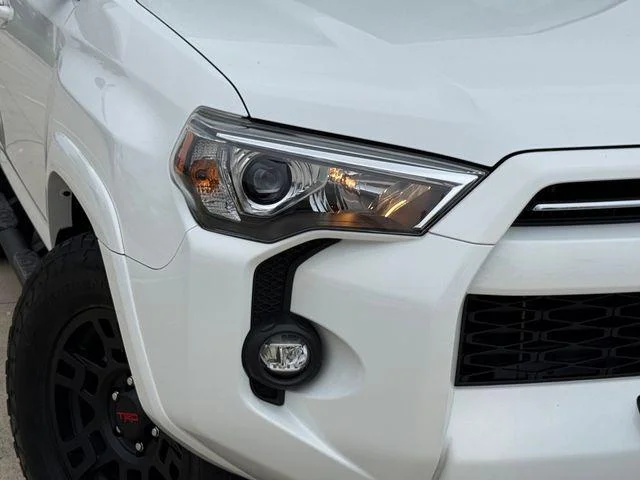 2023 Toyota 4RUNNER - Image 3