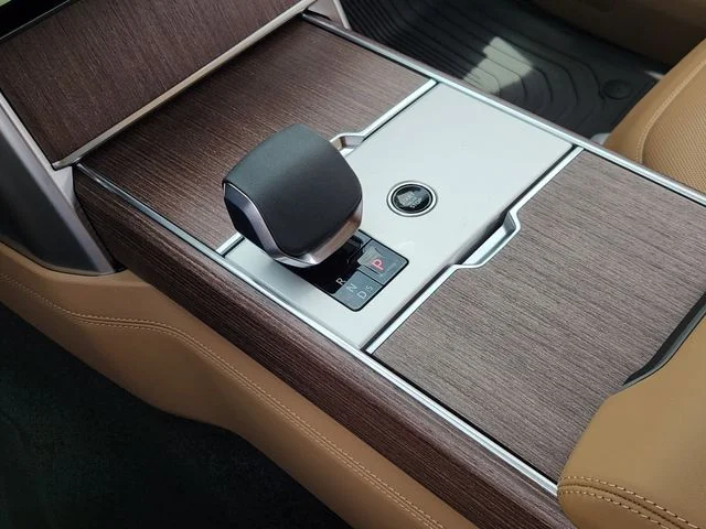 2026 Land Rover Range Rover - Image 19