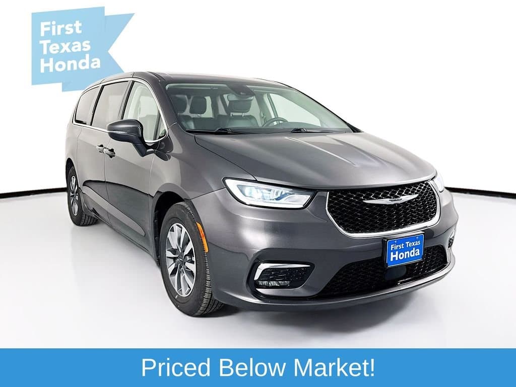 2023 CHRYSLER Pacifica - Image 2