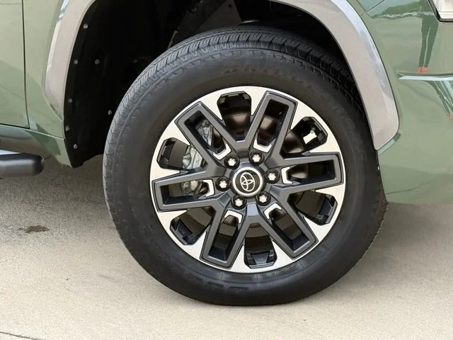 2023 Toyota Tundra Hybrid - Image 2