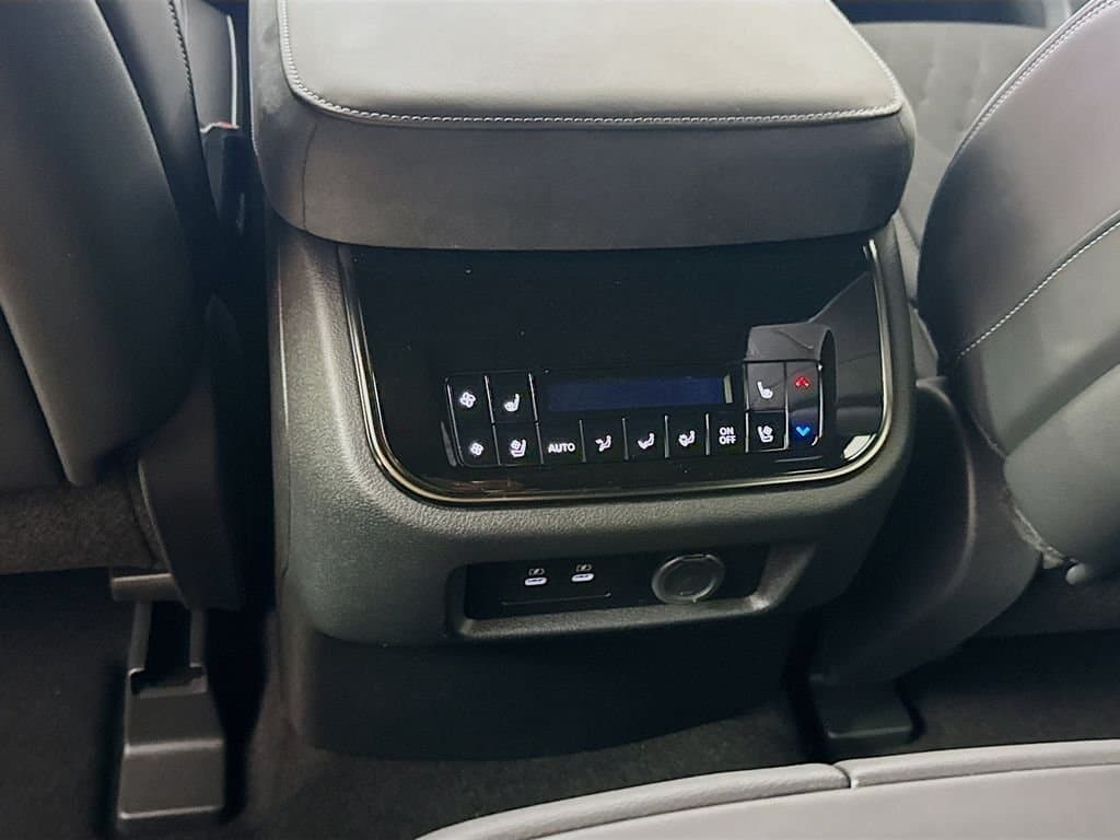 2026 INFINITI QX80 - Image 31