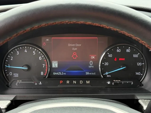 2023 Ford Explorer - Image 18