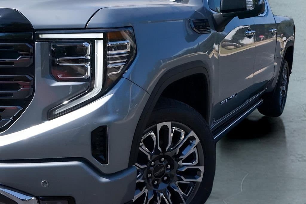 2025 GMC Sierra 1500 - Image 28