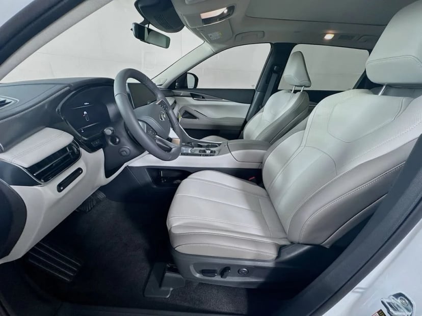 2027 INFINITI QX60 - Image 24