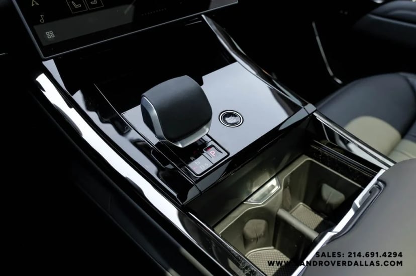2026 Land Rover Range Rover Sport - Image 24