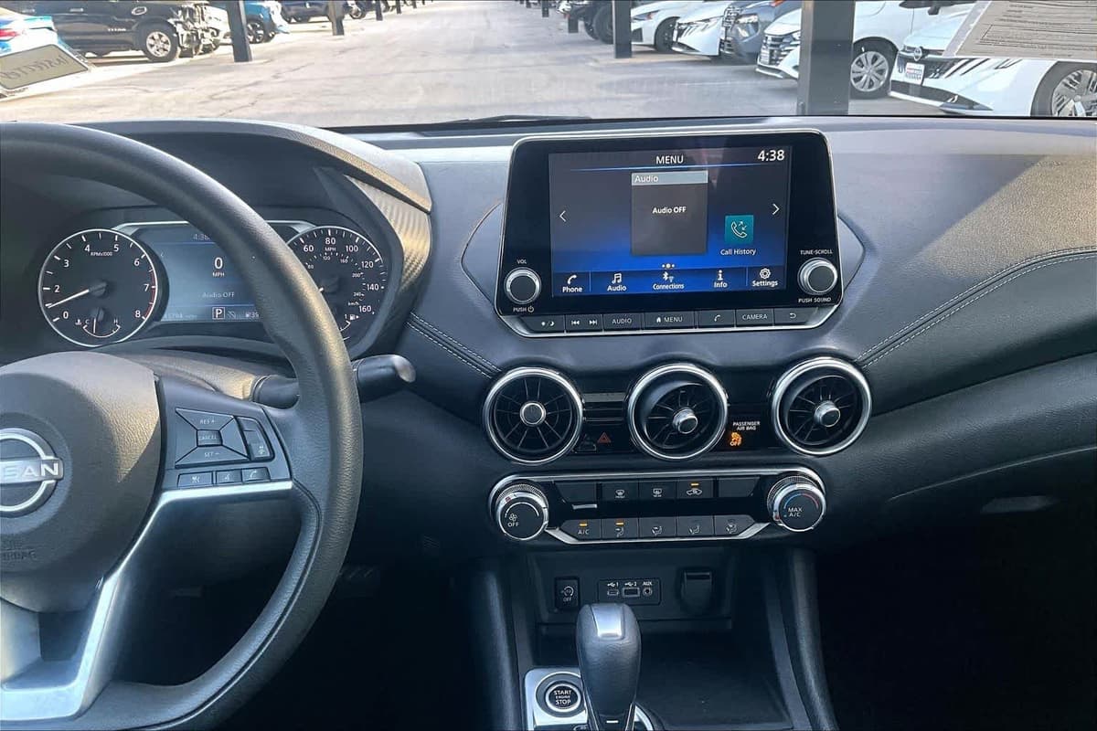 2024 Nissan Sentra - Image 7
