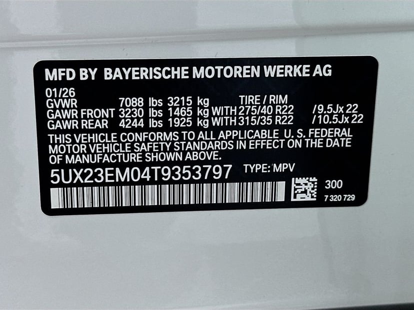 2026 BMW X7 - Image 24