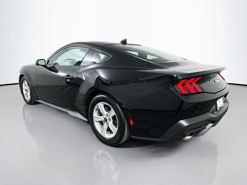 2024 Ford Mustang - Image 7